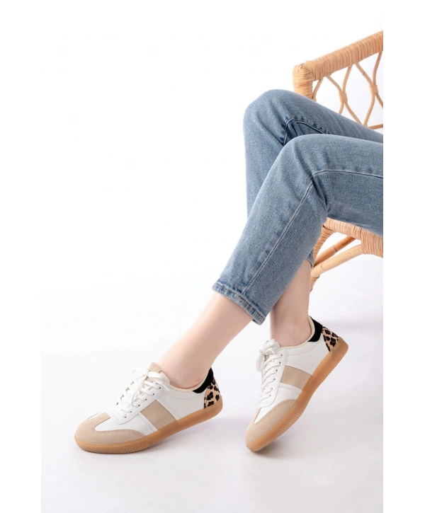 M-6006 Beyaz Garni Leopar Desenli Bağcıklı Termo Taban Günlük Kadın Spor