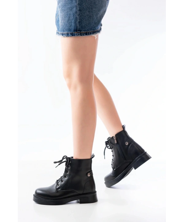 02-2003 Siyah Bağcıklı Fermuarlı Günlük Kadın Bot