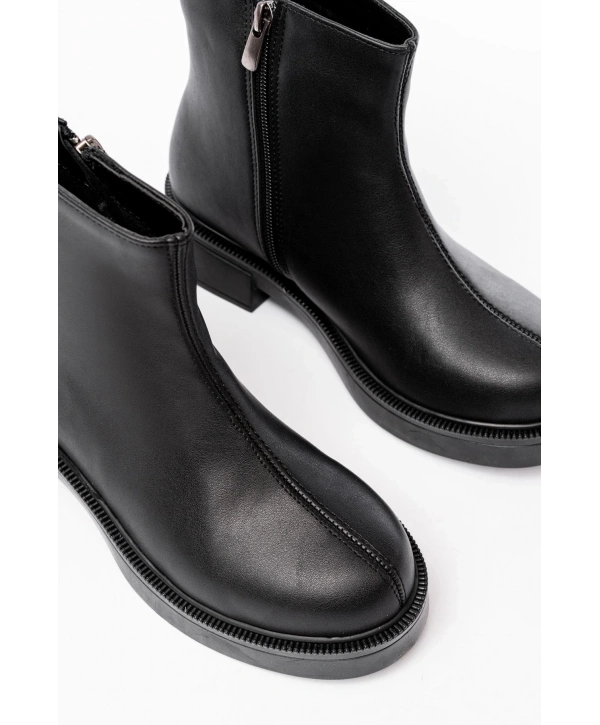 02-3033 Siyah Fermuarlı Günlük Kadın Bot