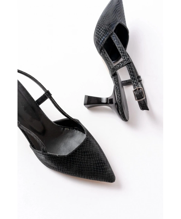 725 Siyah Pul Desenli Sivri Burunlu  Topuklu Kadın Ayakkabı