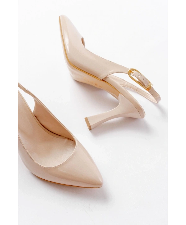 719 Bej Rugan Sivri Burunlu Toka Detaylı  Topuklu Kadın Ayakkabı