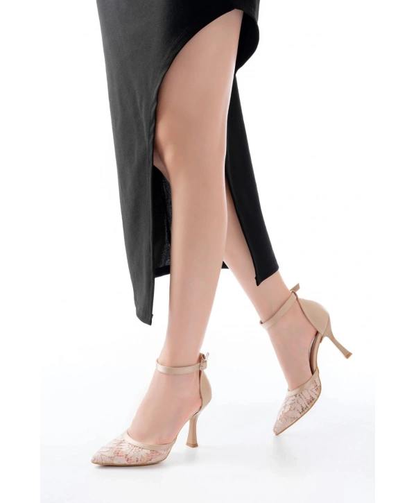 K-404 Bej Fileli Çiçek Detaylı  Kadın Topuklu Ayakkabı