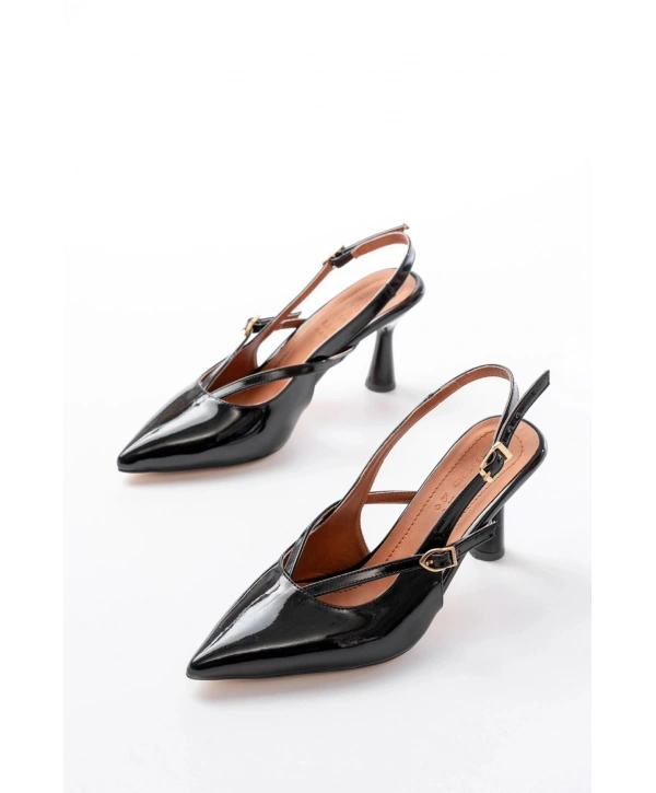 4962 Siyah Rugan Sivri Burun Tokalı Yuvarlak Topuk Kadın Sandalet