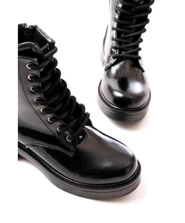 02-356 Siyah Rugan Düz Topuklu Bağcıklı Fermuarlı Günlük Kadın Bot