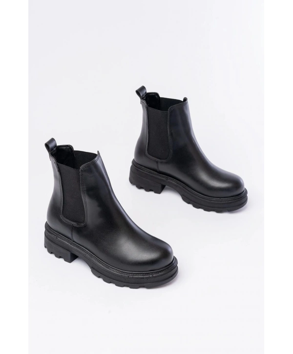 745-2137 Siyah Kalın Taban Lastikli Günlük Kadın Bot