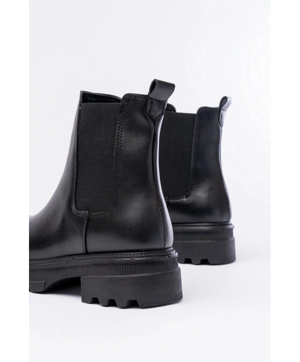 745-2137 Siyah Kalın Taban Lastikli Günlük Kadın Bot
