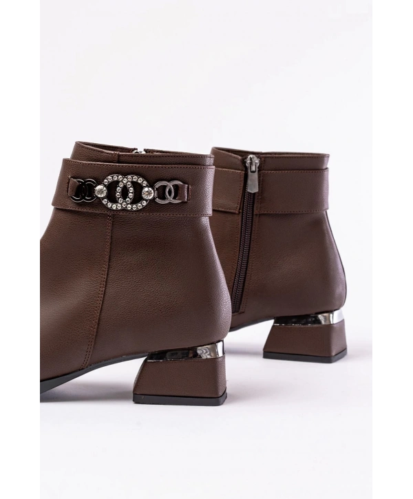 RM-502 Kahverengi Toka Aksesuarlı Topuklu Fermuarlı Günlük Kadın Bot