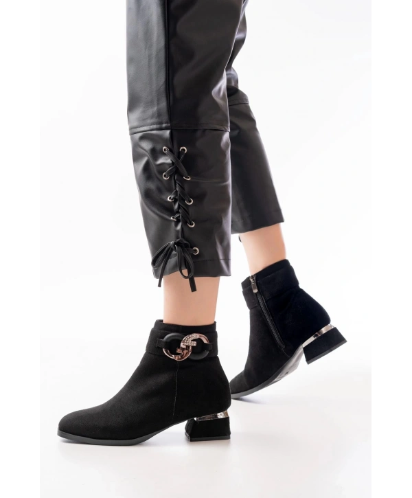 RM-504 Siyah Süet Toka Aksesuarlı Topuklu Fermuarlı Günlük Kadın Bot