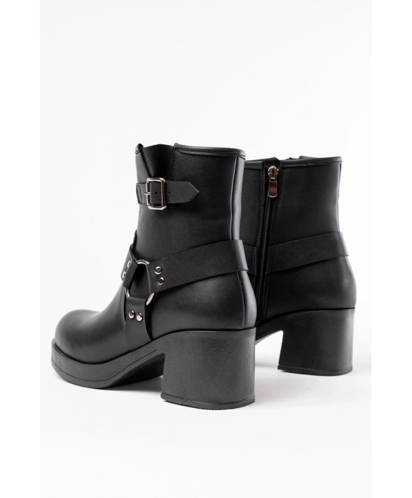 5109-3042 Siyah Toka Aksesuarlı Fermuarlı Kalın Topuklu Günlük Kadın Bot
