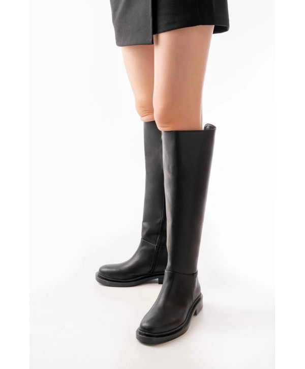 2024-3007 Siyah Fermuarlı Günlük Kadın Çizme
