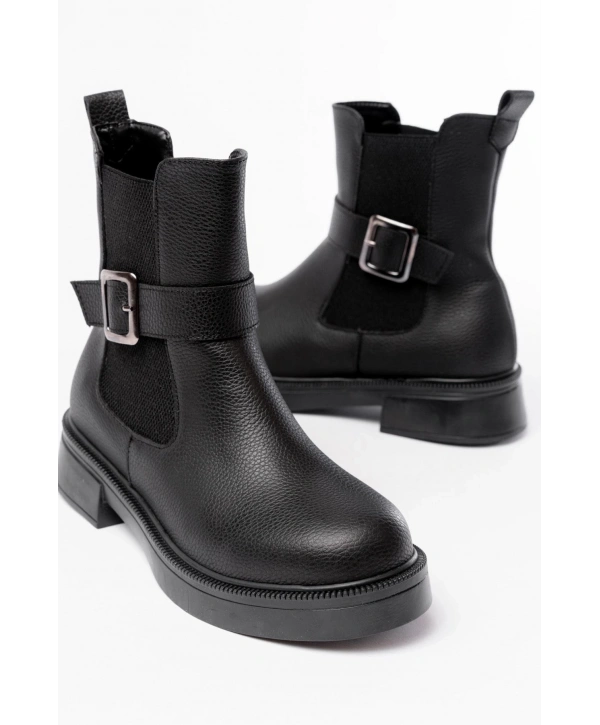02-2004 Siyah Toka Aksesuarlı Lastikli Günlük Kadın Bot