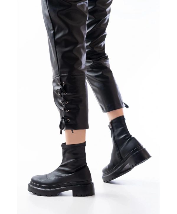 236-2011 Siyah Streç Fermuarlı Günlük Kadın Bot