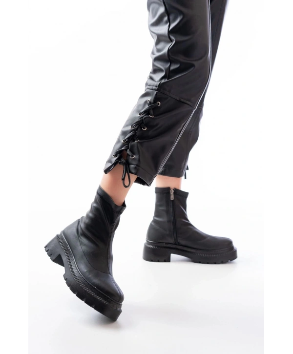 236-2011 Siyah Streç Fermuarlı Günlük Kadın Bot