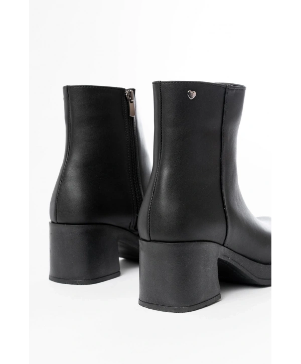 5109-3022 Siyah Fermuarlı Kalın Topuklu Günlük Kadın Bot