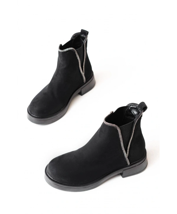 02-02 Siyah Süet Taş Aksesuarlı Lastikli Günlük Kadın Bot