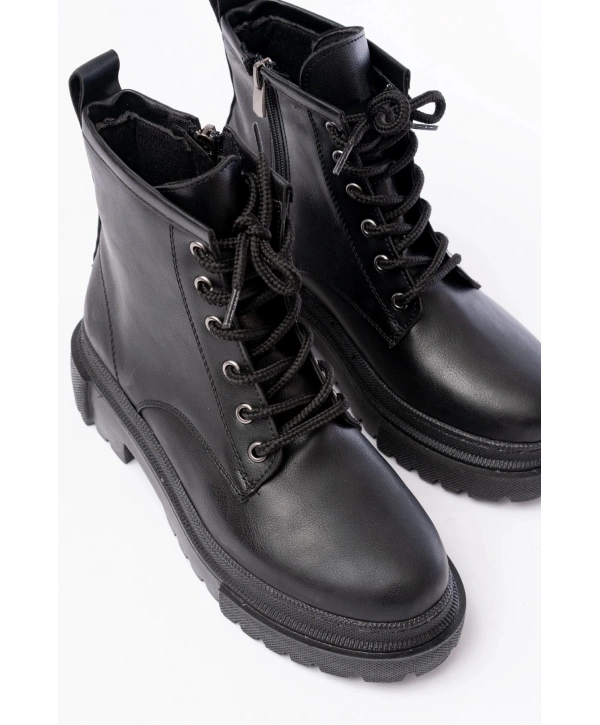 812-296 Siyah Bağcıklı Fermuarlı Günlük Kadın Bot