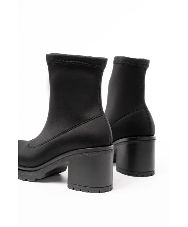767-3011 Dalgıç Siyah Kalın Topuklu Günlük Kadın Bot