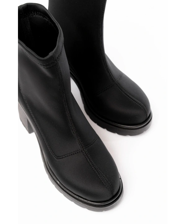 767-3011 Dalgıç Siyah Kalın Topuklu Günlük Kadın Bot