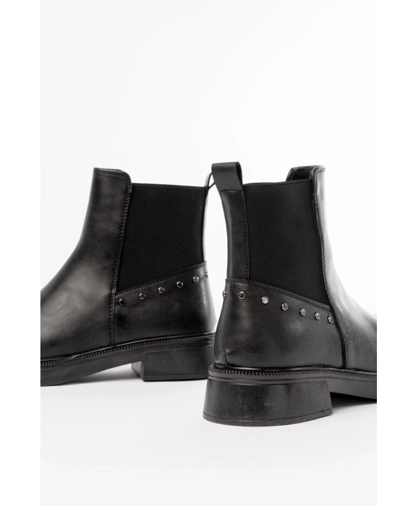 02-2005 Siyah Lastikli Günlük Kadın Bot