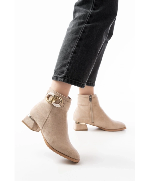 RM-504 Bej Süet Toka Aksesuarlı Topuklu Fermuarlı Günlük Kadın Bot