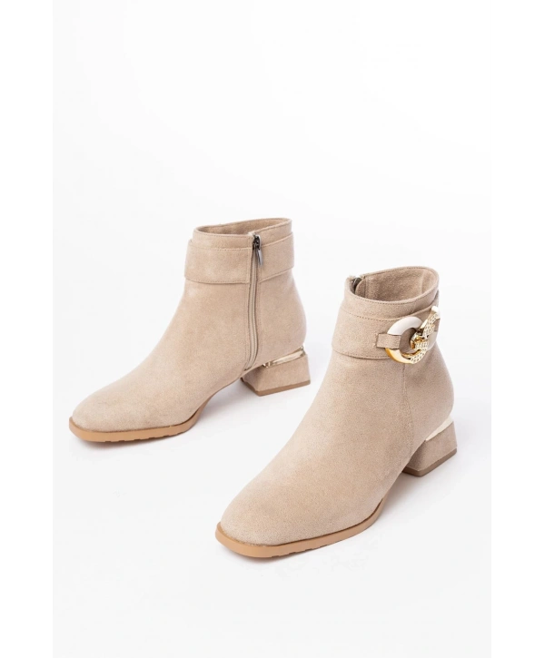 RM-504 Bej Süet Toka Aksesuarlı Topuklu Fermuarlı Günlük Kadın Bot