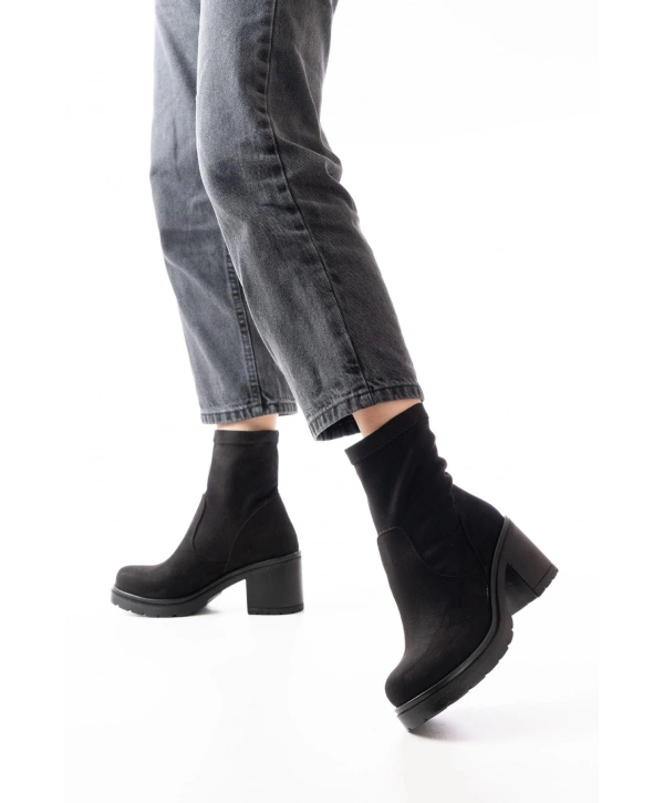767-3040 Siyah Süet Günlük Kalın Topuklu Kadın Bot