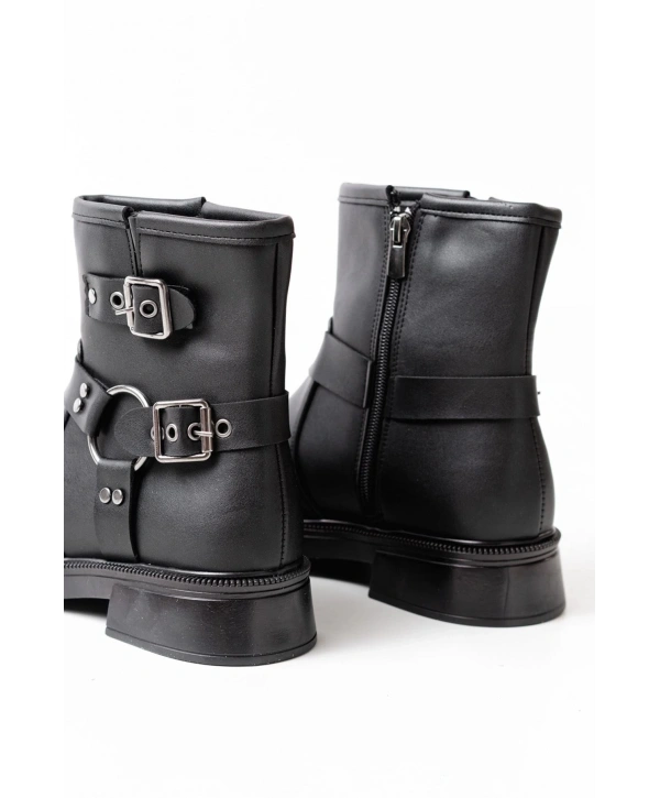 02-2013 Siyah Toka Aksesuarlı Fermuarlı Günlük Kadın Bot