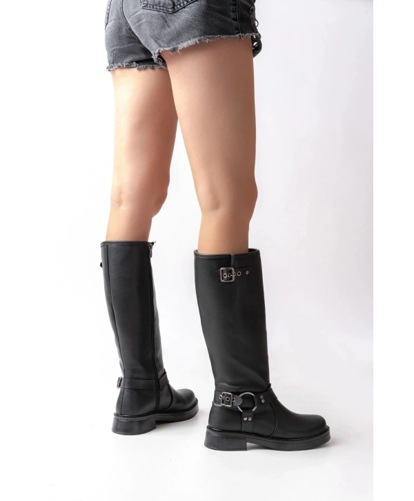 02-312 Siyah Toka Aksesuarlı Fermuarlı Günlük Kadın Çizme