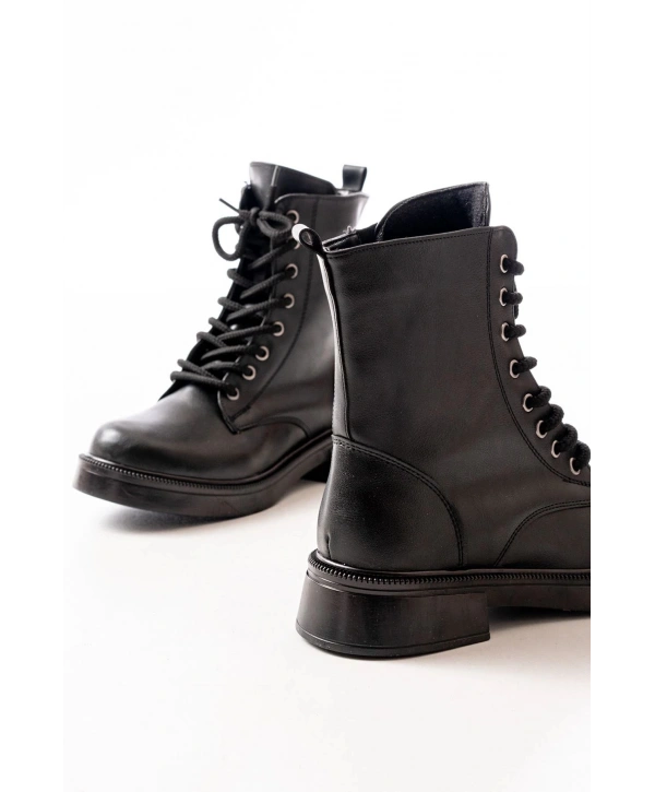 02-356 Siyah Düz Topuklu Bağcıklı Fermuarlı Günlük Kadın Bot