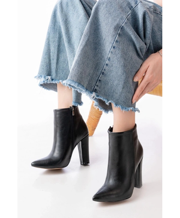 VRT-4801 Siyah Yüksek Kalın Topuklu Fermuarlı Kadın Bot