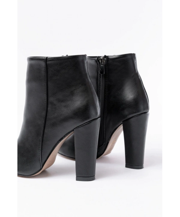 VRT-4801 Siyah Yüksek Kalın Topuklu Fermuarlı Kadın Bot