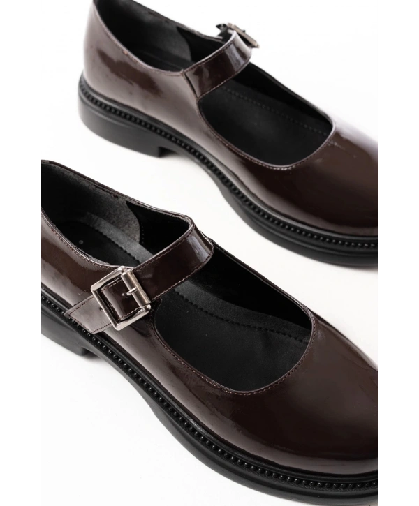 YSN-4444 Kahve Rugan Günlük Bayan Ayakkabı