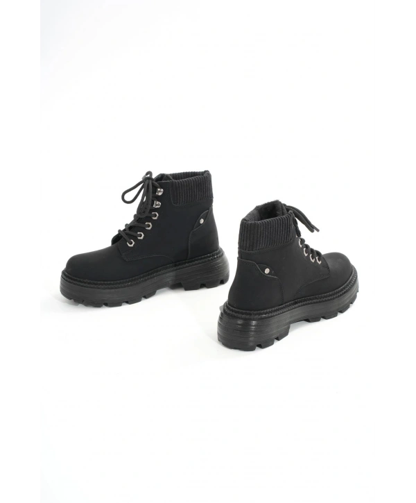 LMÇ-2045 Kömür Siyahı Bağcıklı Kalın Taban Kadın Günlük Bot