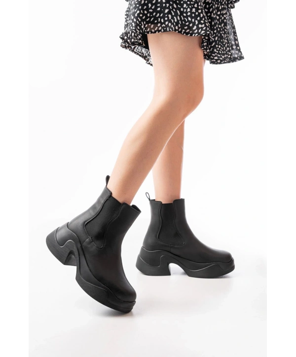 FZ-2400 Siyah Yüksek Tabanlı Lastikli Günlük Kadın Bot