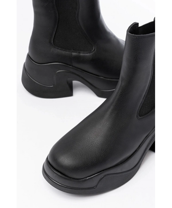 FZ-2400 Siyah Yüksek Tabanlı Lastikli Günlük Kadın Bot