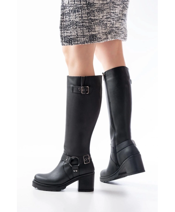 767-3005 Siyah Toka Aksesuarlı Fermuarlı Günlük Kalın Topuklu Kadın Bot