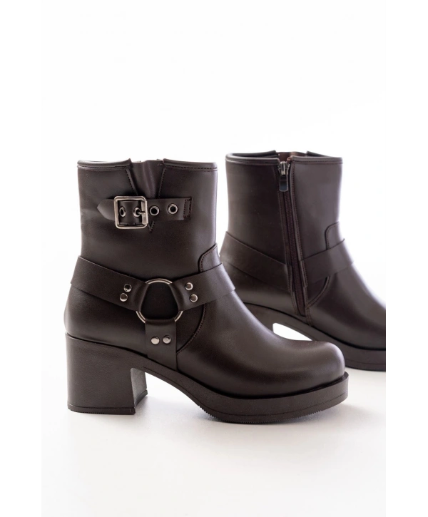 5109-3042 Kahverengi Toka Aksesuarlı Fermuarlı Kalın Topuklu Günlük Kadın Bot