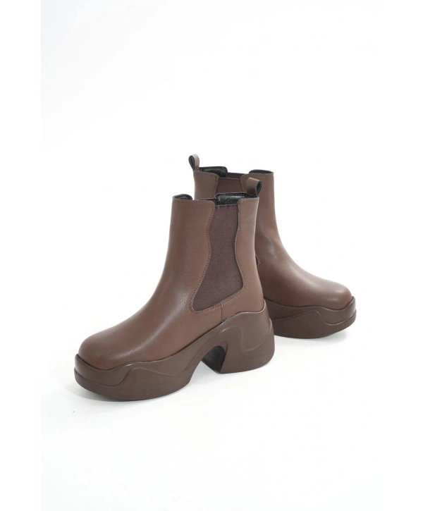 FZ-2400 Kahverengi Yüksek Tabanlı Lastikli Günlük Kadın Bot