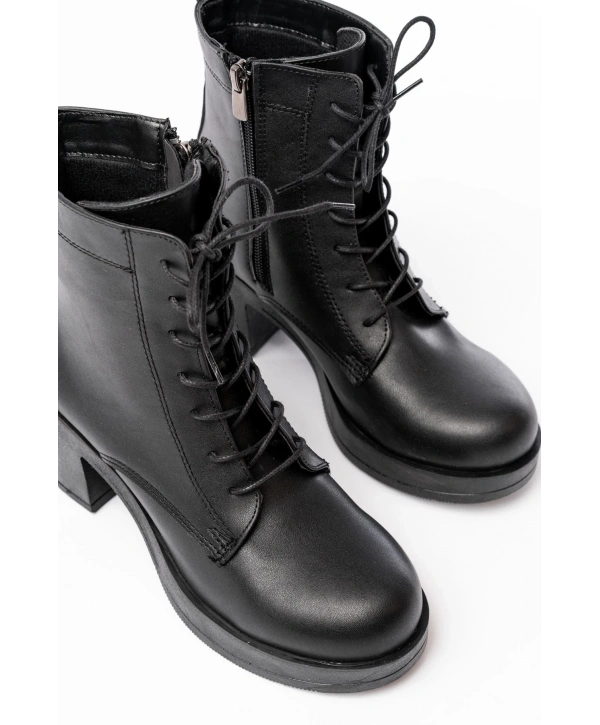 5109-3025 Siyah Bağcıklı Fermuarlı Kalın Topuklu Günlük Kadın Bot