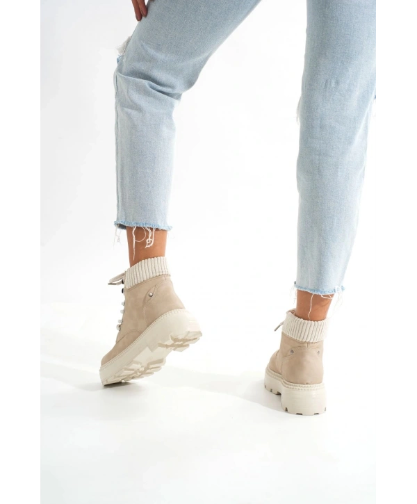 LMÇ-2045 Bej Süet Bağcıklı Kalın Taban Kadın Günlük Bot
