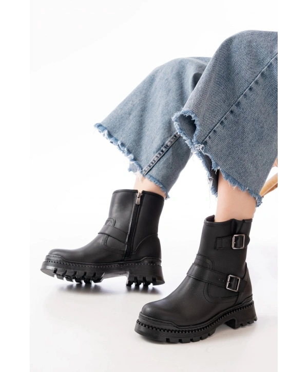 2051-2014 Siyah Tokalı Düz Topuklu Tokalı Fermuarlı Günlük Kadın Bot