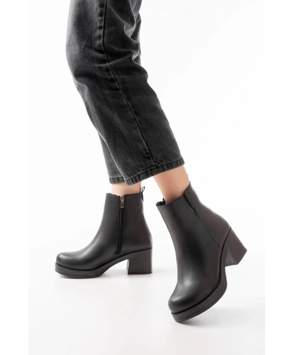 5109-3057 Siyah Lastikli Fermuarlı Kalın Topuklu Günlük Kadın Bot