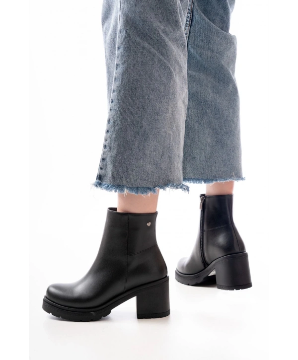 767-3020 Siyah Fermuarlı Kalın Topuklu Günlük Kadın Bot