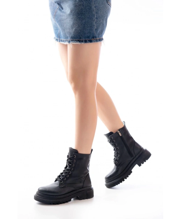 812-356 Siyah Bağcıklı Fermuarlı Günlük Kadın Bot
