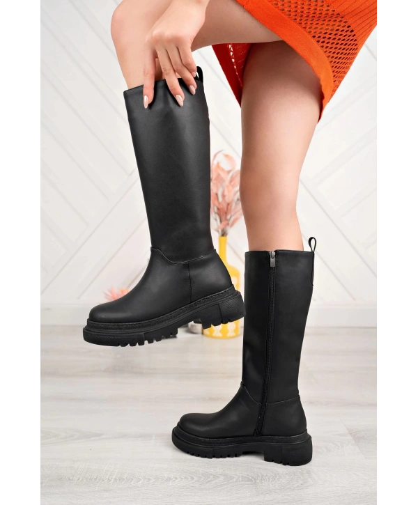 812-340 Siyah Fermuarlı Günlük Kadın Çizme