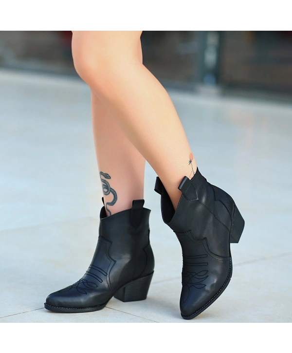 Akver Siyah Cilt Topuklu Bot