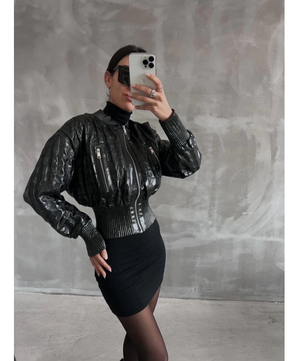 Beli büzgülü crop deri ceket siyah
