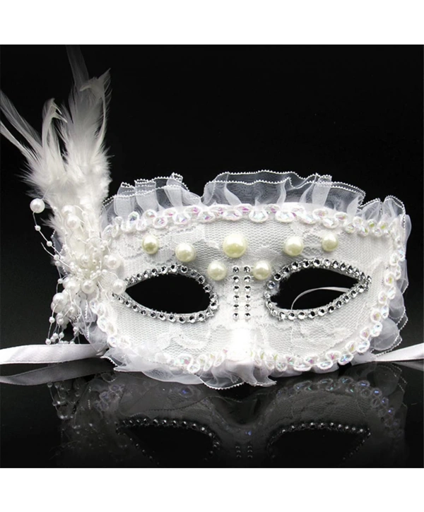 Beyaz Renk Yandan Tüylü İnci İşlemeli Taşlı Dantelli Parti Maskesi 17x12 Cm