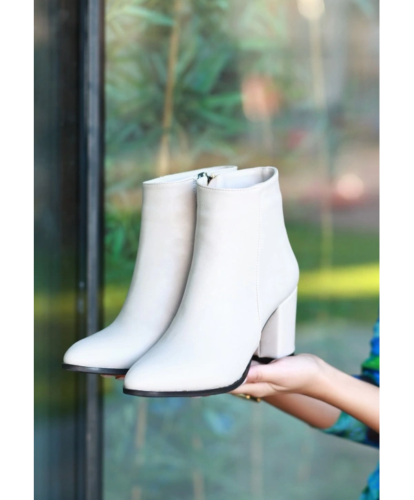 Biya Bej Cilt Topuklu Bot