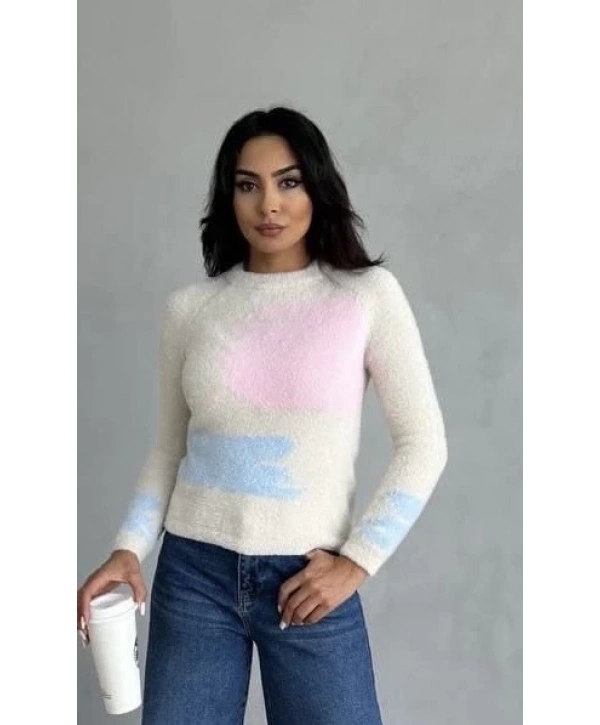 Bıyıklı triko kazak beyaz